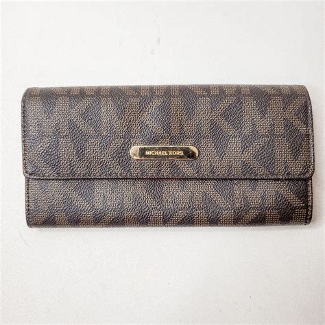 michael michael kors jet set monogram checkbook wallet|Michael Kors Wallet.